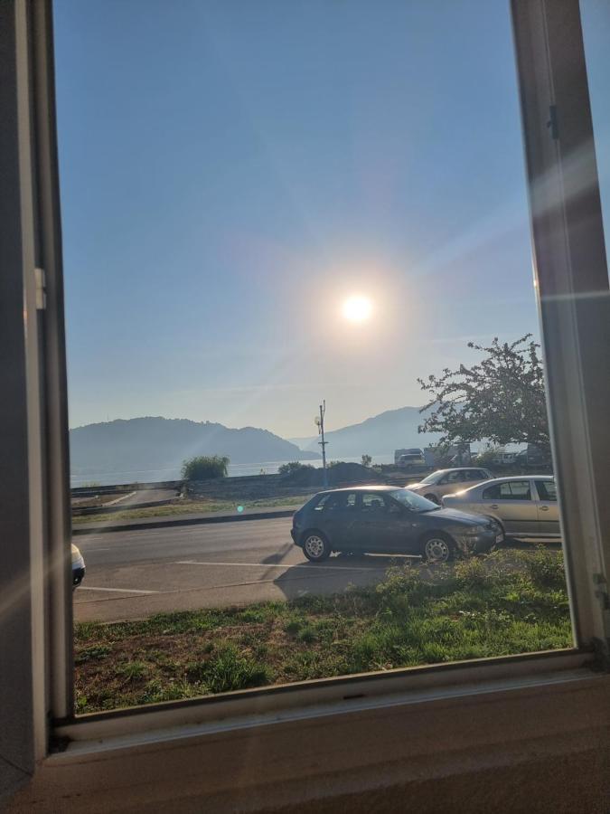 Apartment Ada Kaleh Orşova エクステリア 写真
