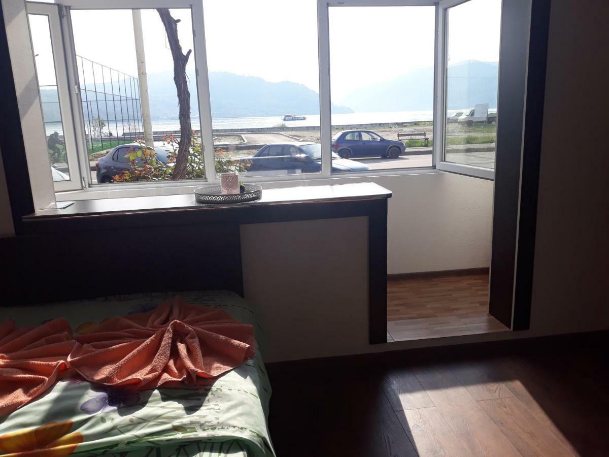 Apartment Ada Kaleh Orşova エクステリア 写真